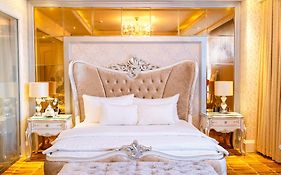 Hoang Trieu Hotel